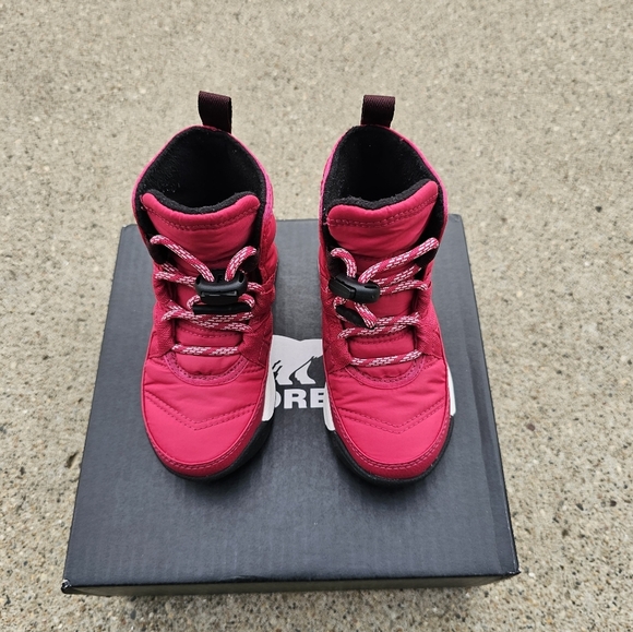 Sorel Whitney waterproof boots toddler girls size 8, 9 and 10 - Picture 5 of 9